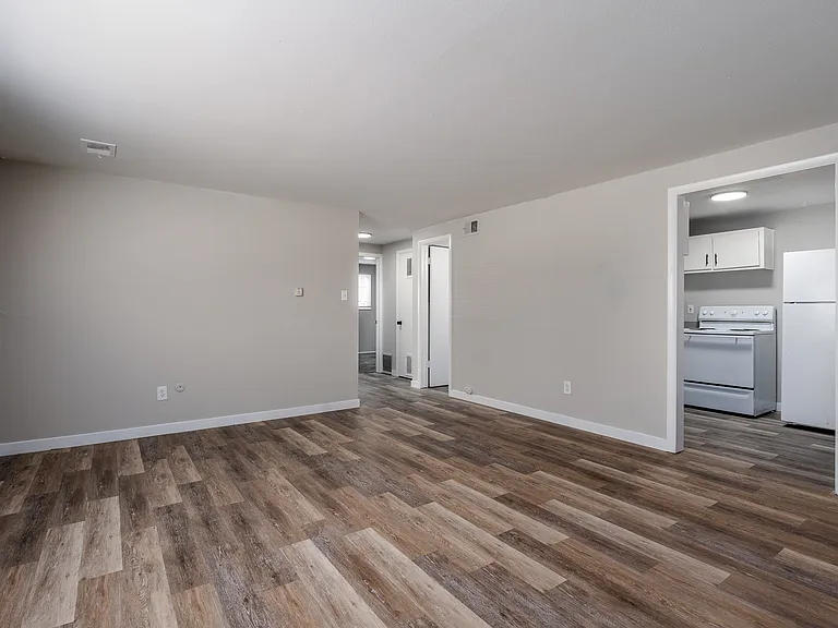 425 E Willamette Ave — Photo 16