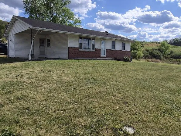 70 Greenwood Dr, Moorefield, WV 26836