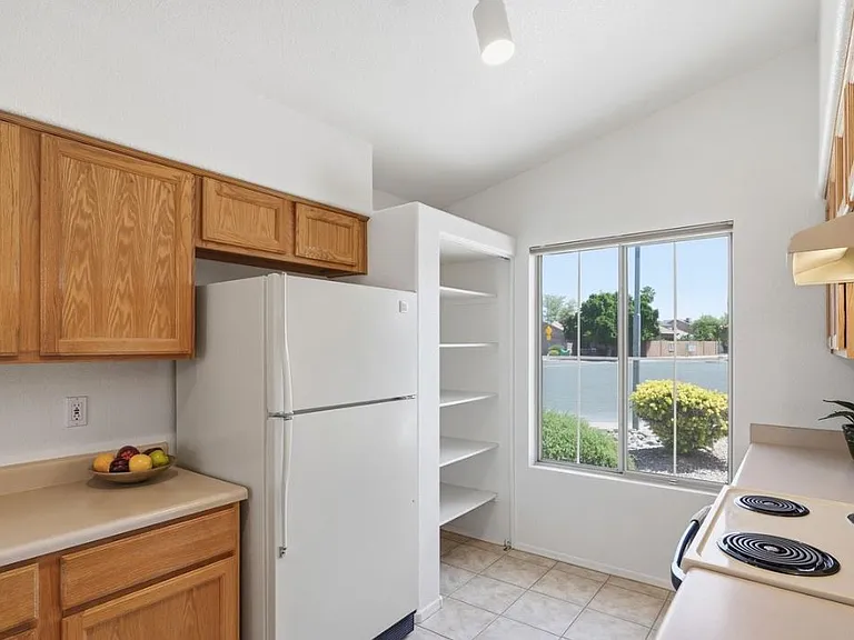 16492 N 69th Dr — Photo 15