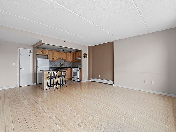 3rd image of 3044 3rd Ave APT 6F