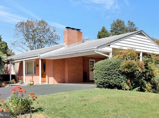 17950 Pin Oak Rd, Hagerstown, MD 21740