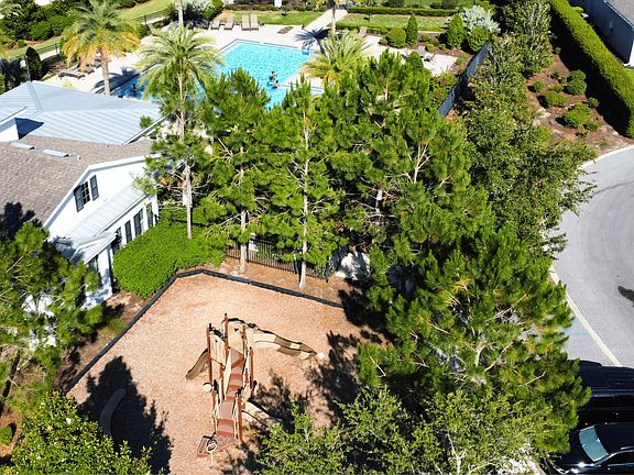 3rd image of 15405 Honeybell Dr
