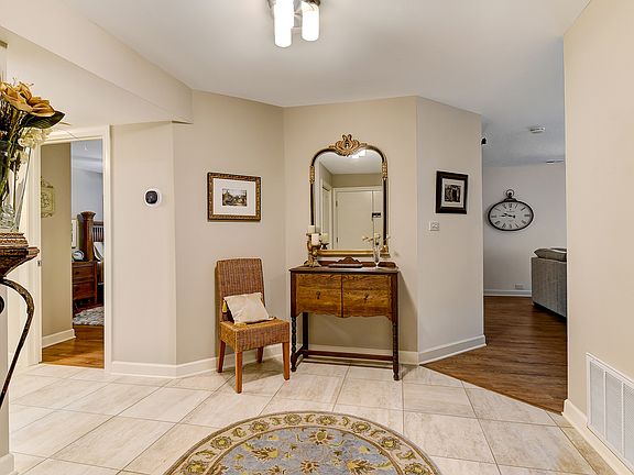 5th image of 77 Lake Hinsdale Dr APT 107