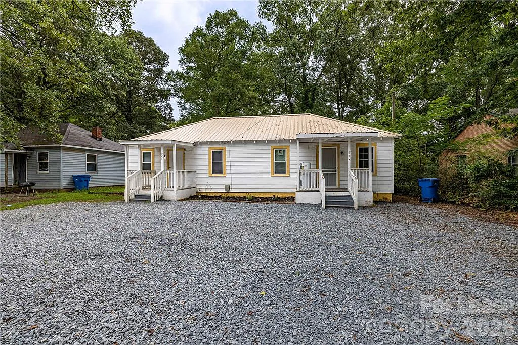 629 Colston Street - 1 — Photo 1