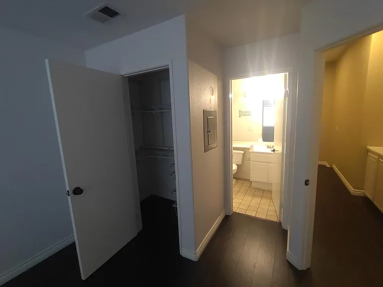 1220 Aruba Cv #2 — Photo 12