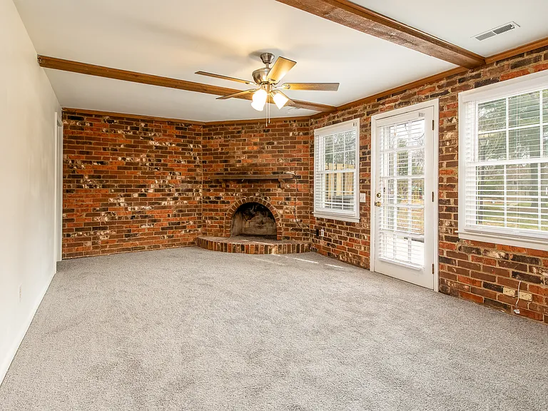 2511 Patriot Way #B — Photo 5