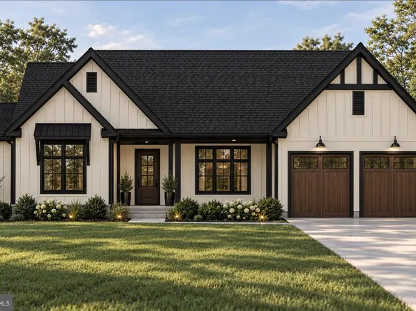 137 Alexandria Dr, Annville, PA 17003