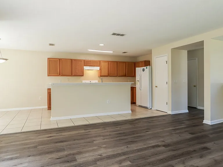 12613 Wooded Bluff Ct — Photo 6
