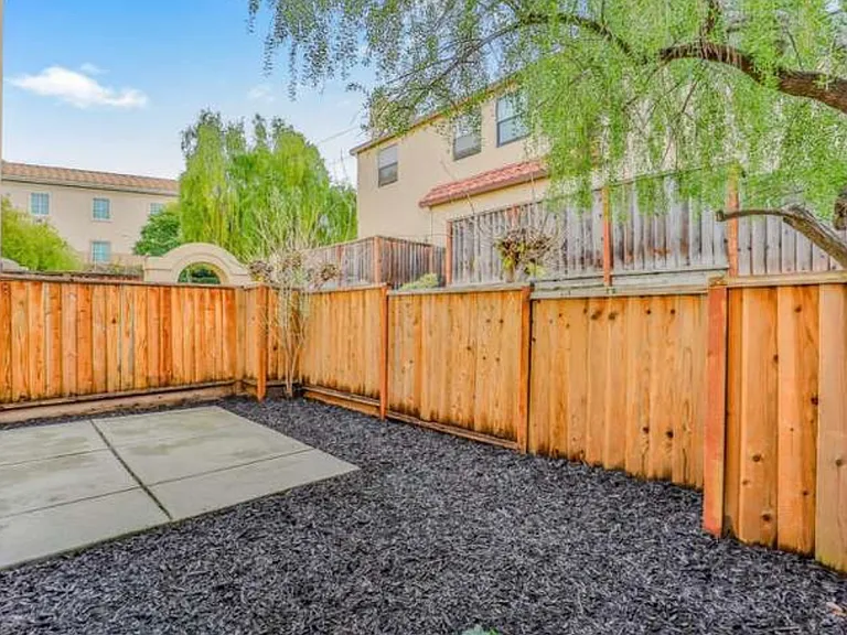118 Lurene Dr — Photo 17