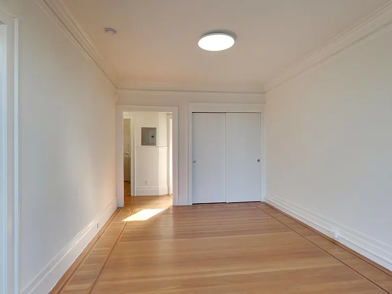 1111 Jones St #5 — Photo 5