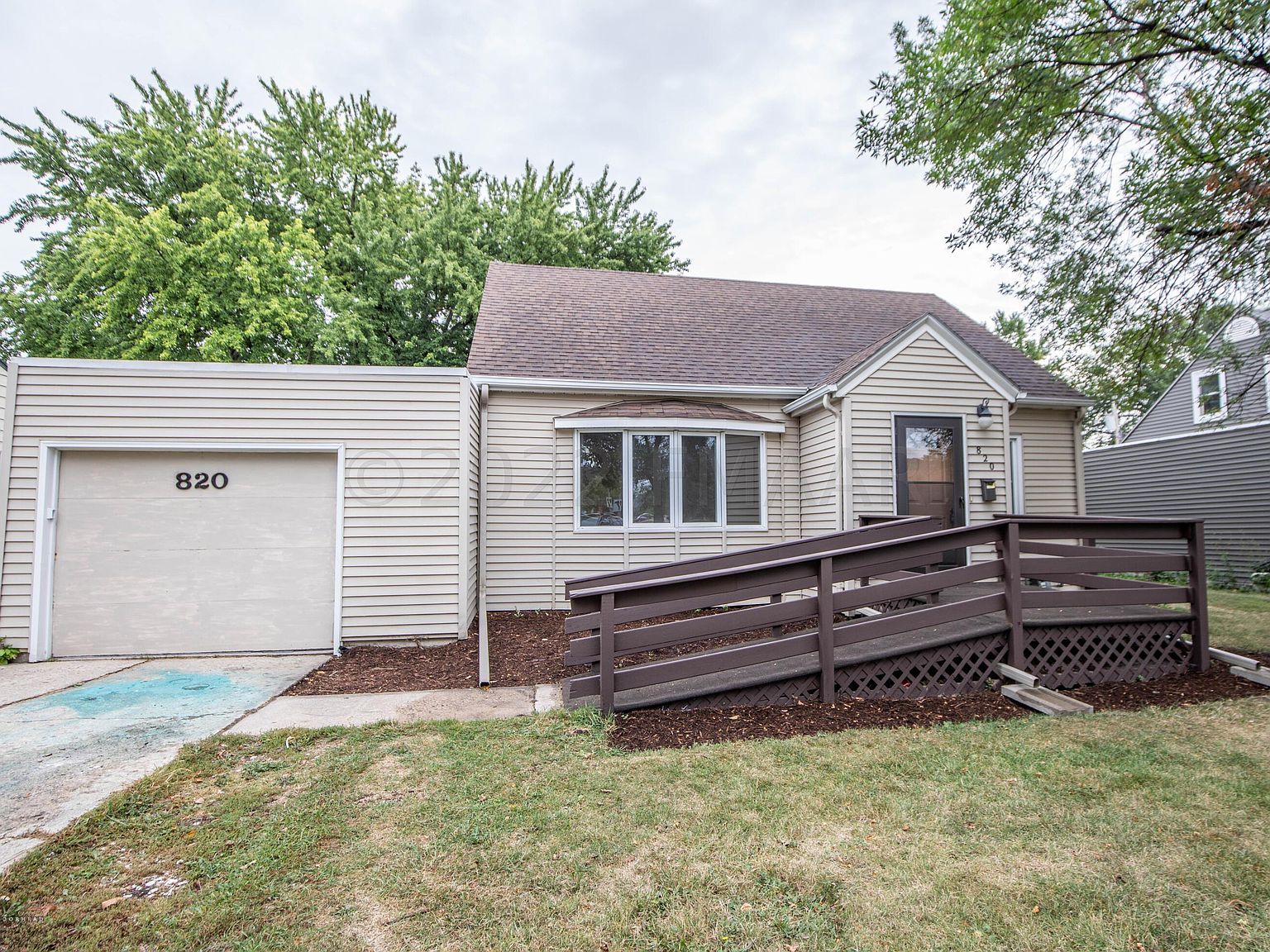 820 4th St N, Wahpeton, ND 58075 Zillow