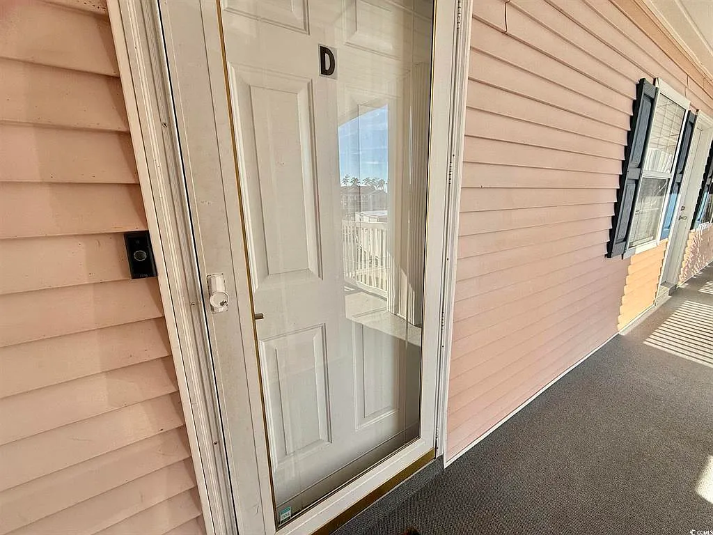 2 bed, 900 sqft, $1,600 — Photo 2
