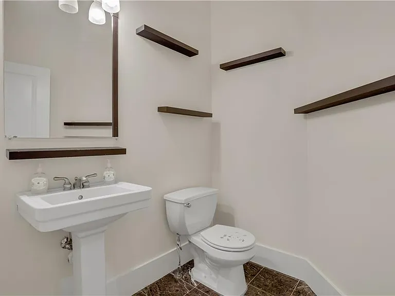 3228 Silver Lake Dr NE — Photo 22