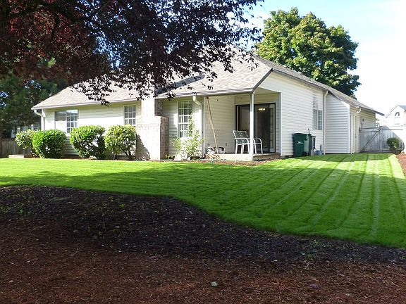4th image of 15717 SE Meadow Park Cir