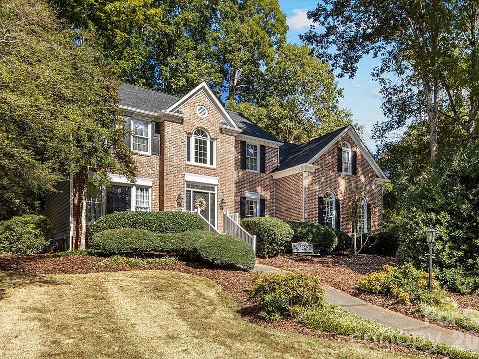 1st image of 14836 Charterhouse Ln