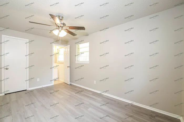 5300 Creekwood Ter — Photo 8