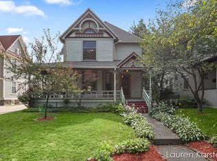 532 Paris Ave SE, Grand Rapids, MI 49503