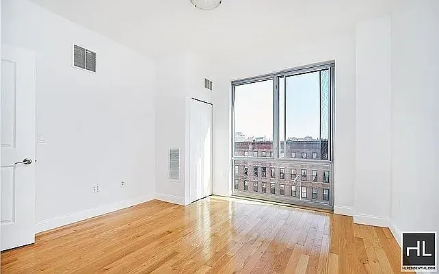 110 4th Ave #5E — Photo 8