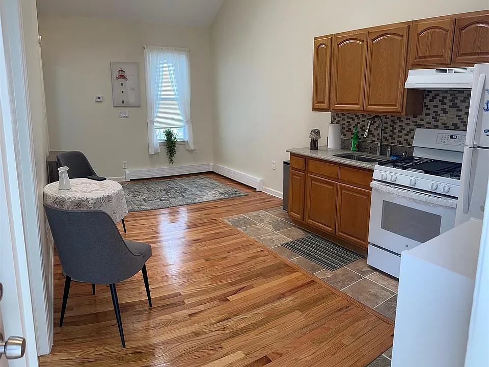 169A Beach 91st St