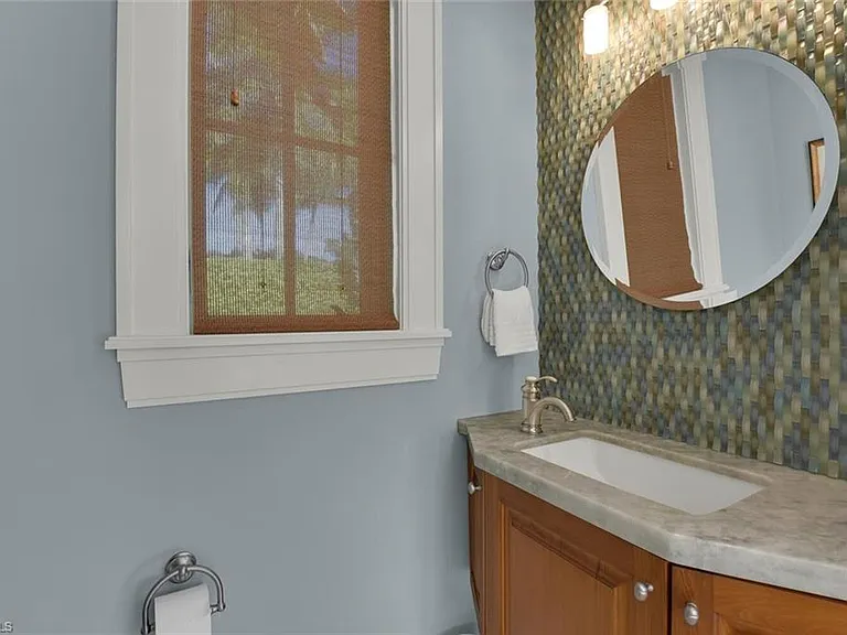 2250 Crayton Rd — Photo 15