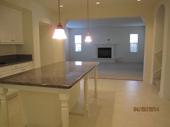 3rd image of 3076 S Edenglen Ave