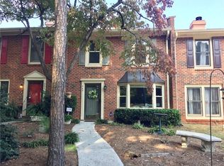 949 Chippendale Ln, Norcross, GA 30093