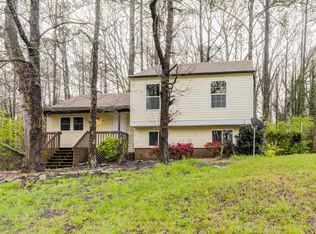 832 Hemingway Rd, Stone Mountain, GA 30088