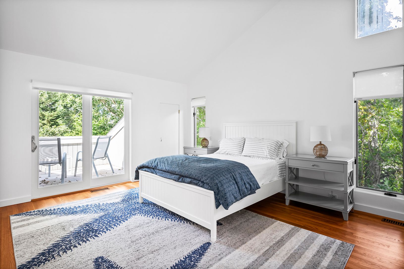  Guest suite bedroom - 2nd floor