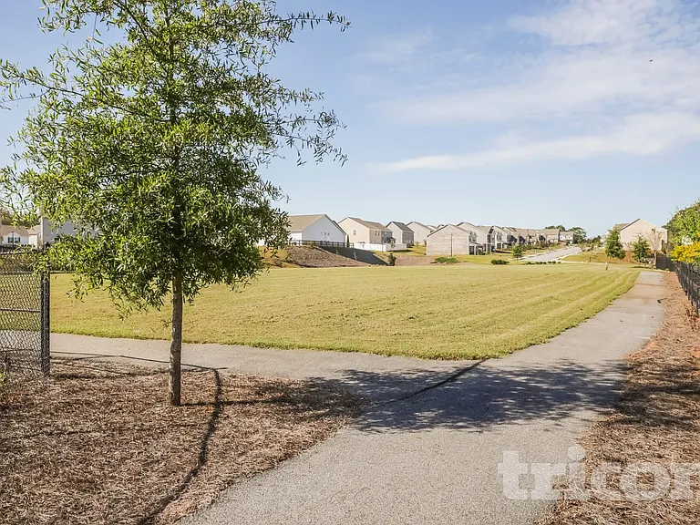 1392 Deutz Dr — Photo 23