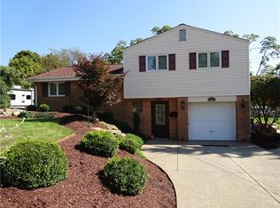 669 Galway Dr, Bethel Park, PA 15102