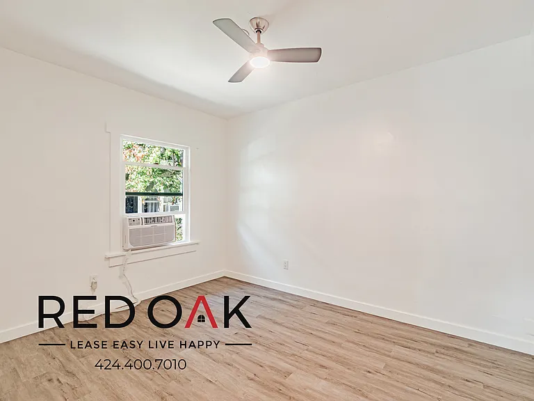 1559 N Hill Ave #8 — Photo 12