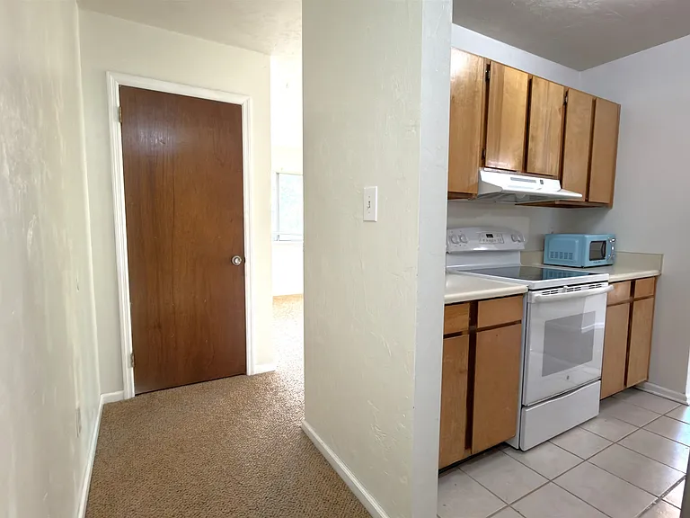 1315 Airport Dr #B02 — Photo 6