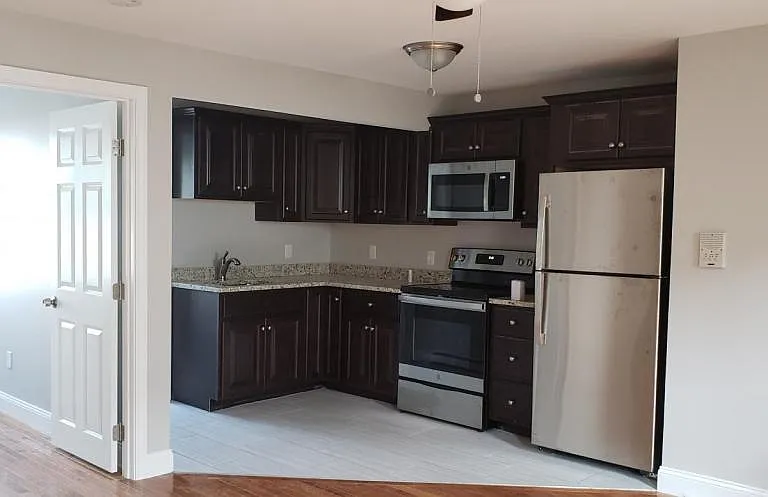 212 Robeson St — Photo 1