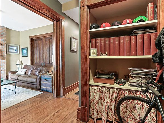 3rd image of 544 Oakwood Ave #544