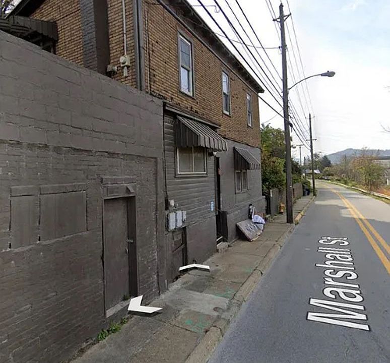 1st image of 1018 Marshall St S