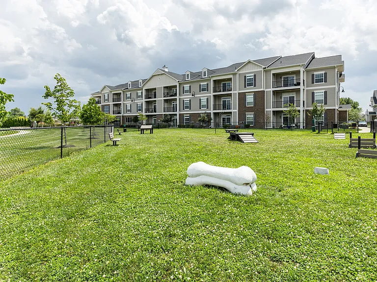 Flats at Spring Mill Station — Photo 17