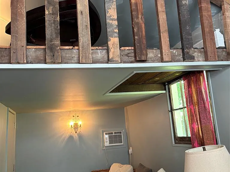 108 Hooker Ave — Photo 25