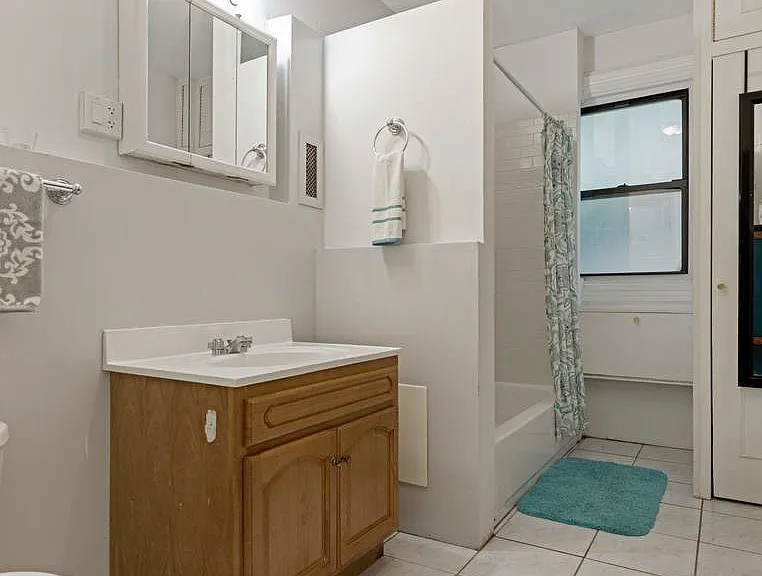 264 W 73rd St #2R — Photo 6