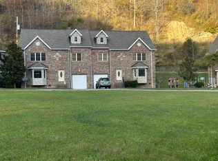 31 Village View Dr #B2, Pikeville, KY 41501
