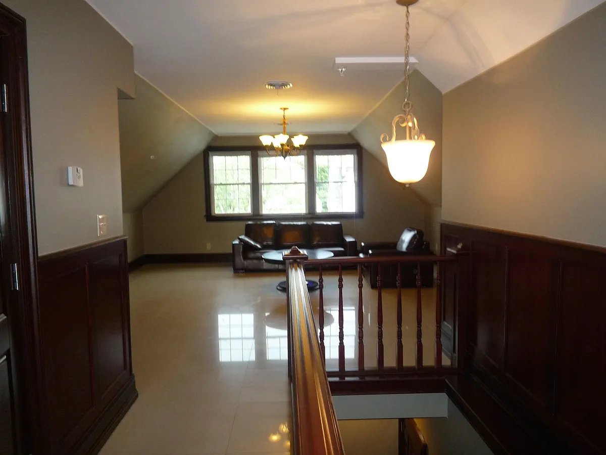 Building Photo - 271 Quail St #5