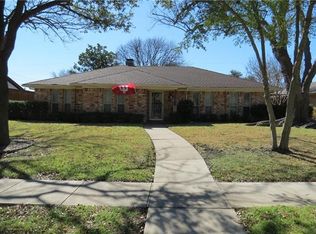 303 Woodcrest Dr, Richardson, TX 75080
