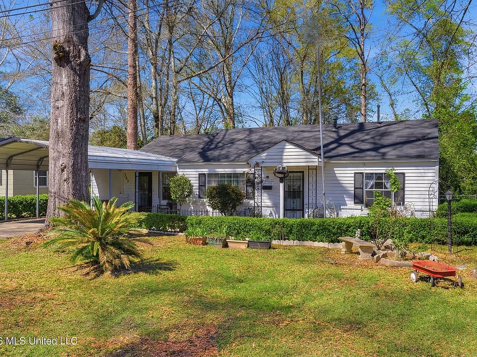 1st image of 202 Hegwood St