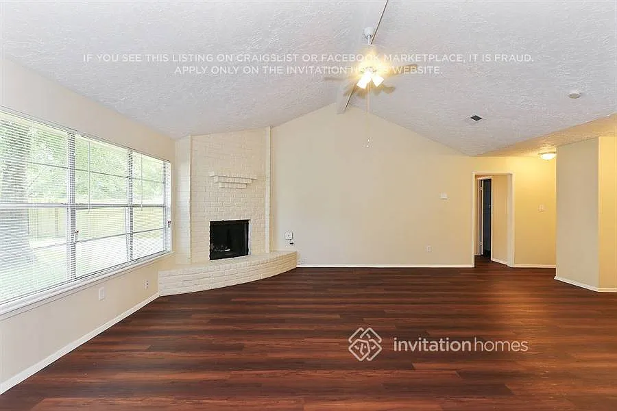 5826 Walnutgate Dr Spring, TX 77373 — Photo 3