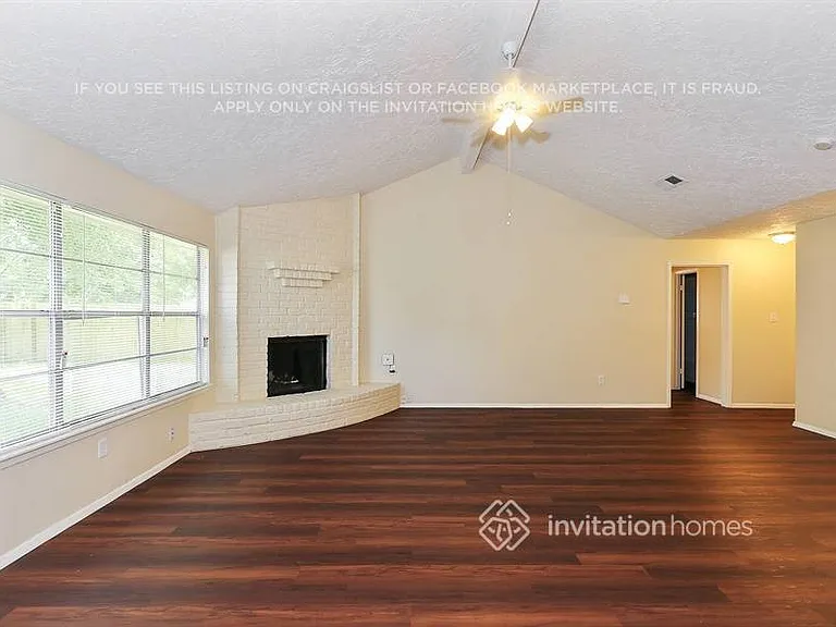 5826 Walnutgate Dr — Photo 3