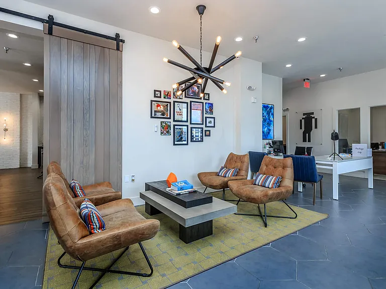 Bel Air Downtown — Photo 13