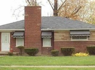 22937 Rosedale St, Saint Clair Shores, MI 48080