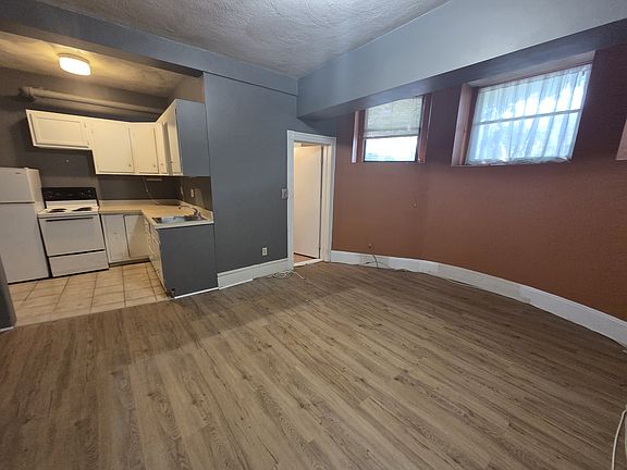 3rd image of 1688 Beacon St #B3