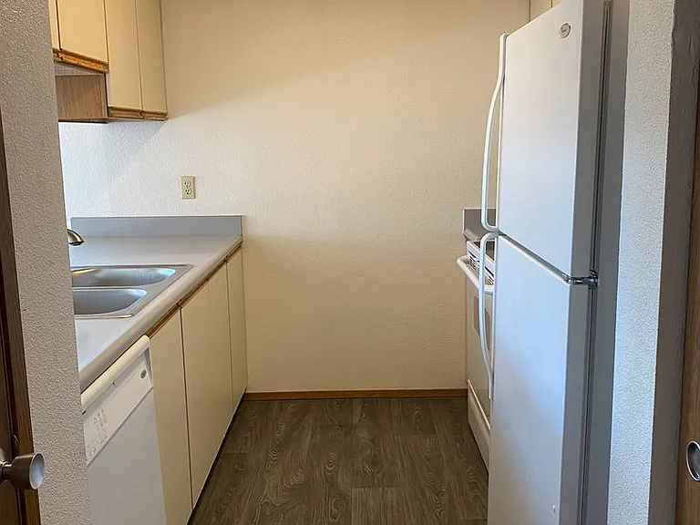 812 NE 42nd St — Photo 33