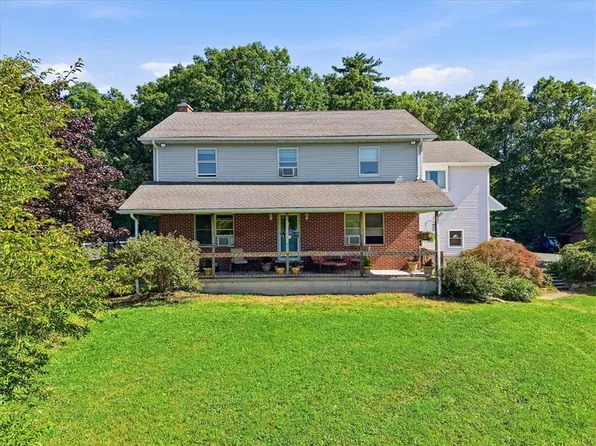 163 Mulberry Ln, Stroudsburg, PA 18360