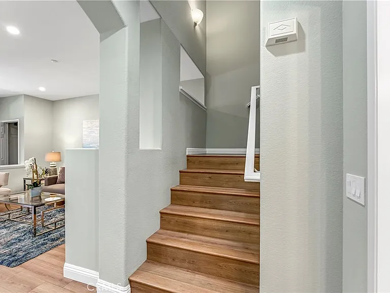 304 Birch Grv — Photo 18